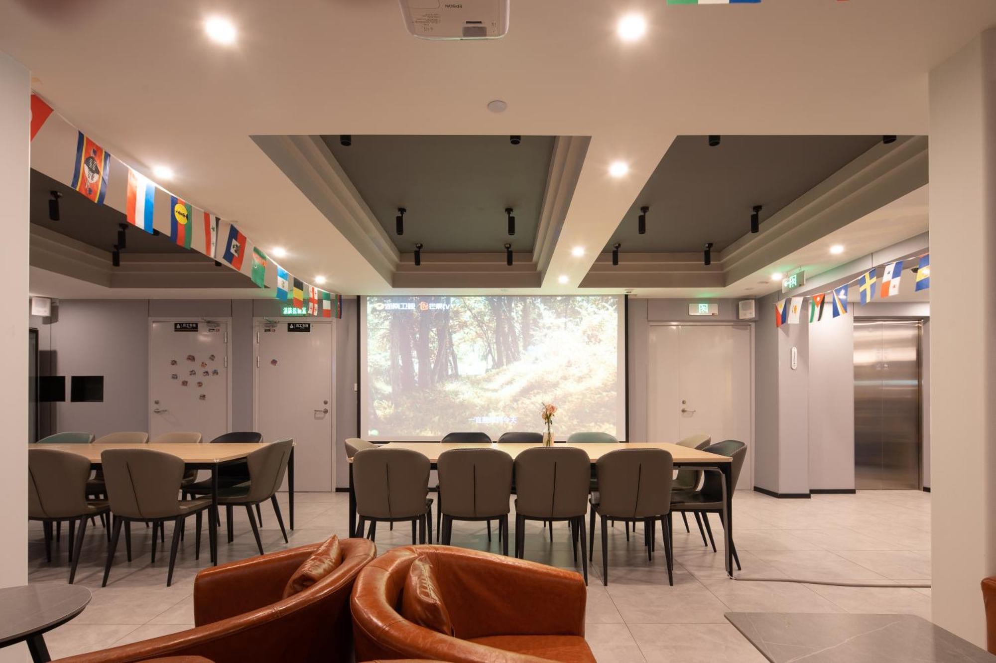 Dayin International Youth Hostel -Near People'S Square & Old Town -Social Area -Bar -Cafe -Gym -Free Laundry Luggage Storage -24H Front Desk -English Service Shanghai Exterior foto